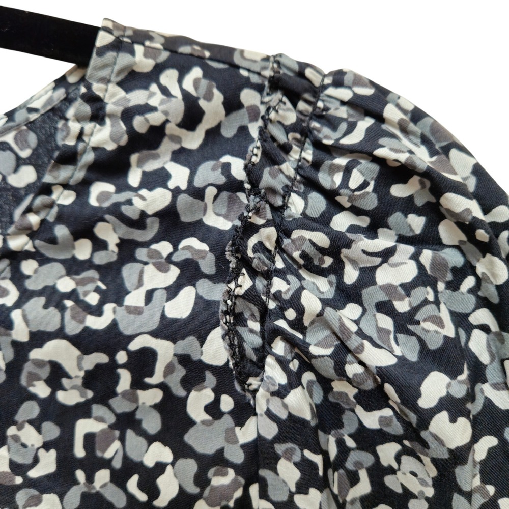 Black/White/Gray Talbots‎ Abstract Leopard Print 3/4 Sleeve Pullover Top Size M - Picture 4 of 7